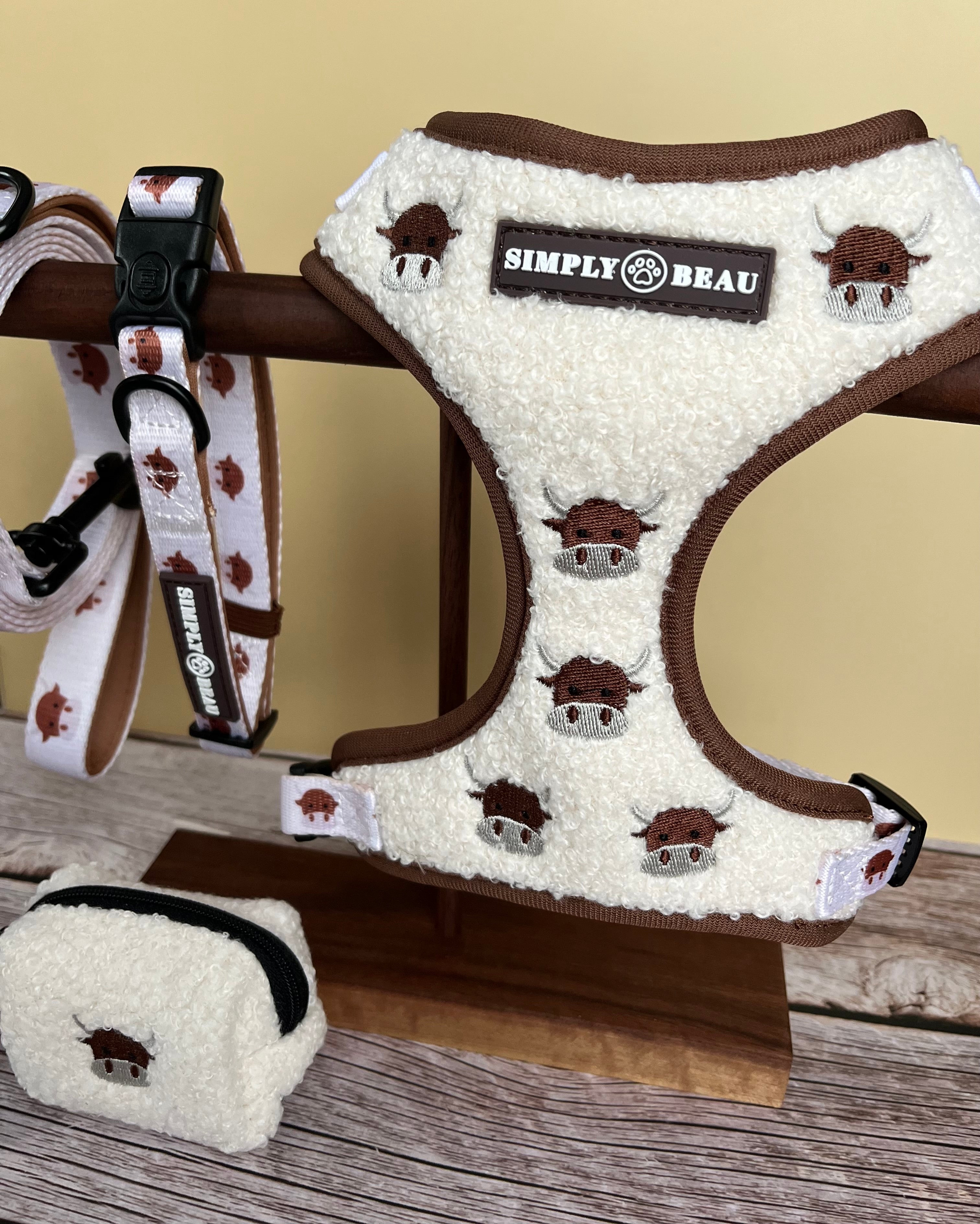 Coco Cow Sherpa Mega Bundle: Harness, Collar, Lead & Poop Bag Holder